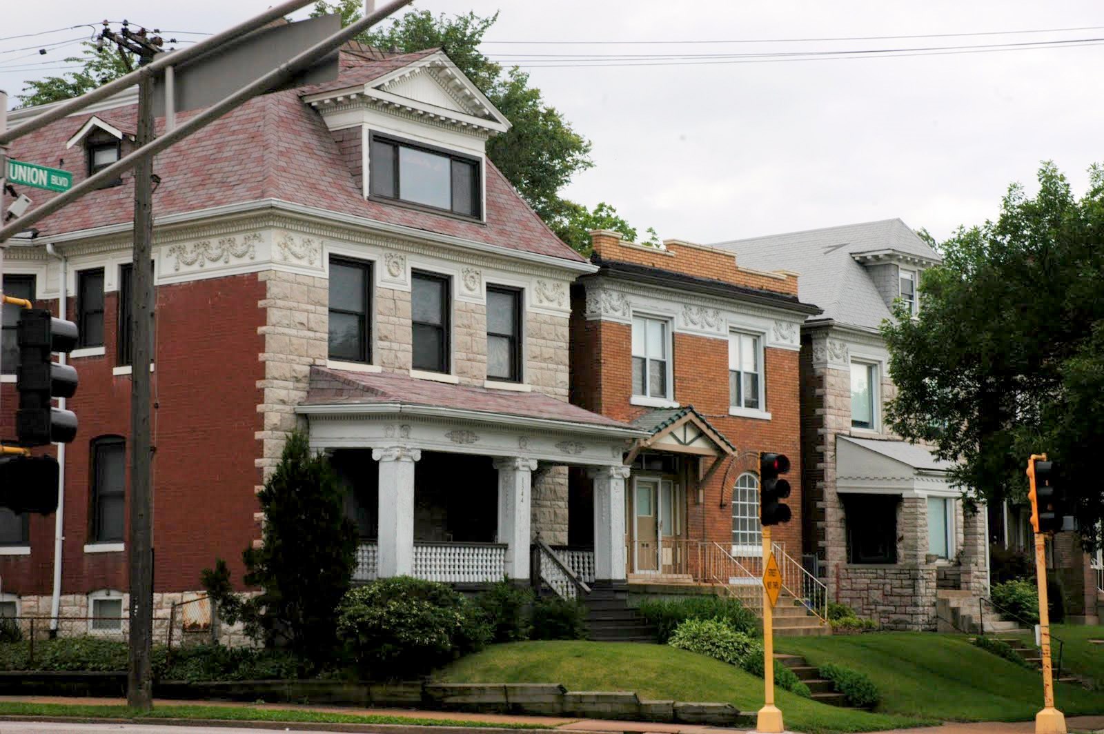 Academy neighborhood - STL