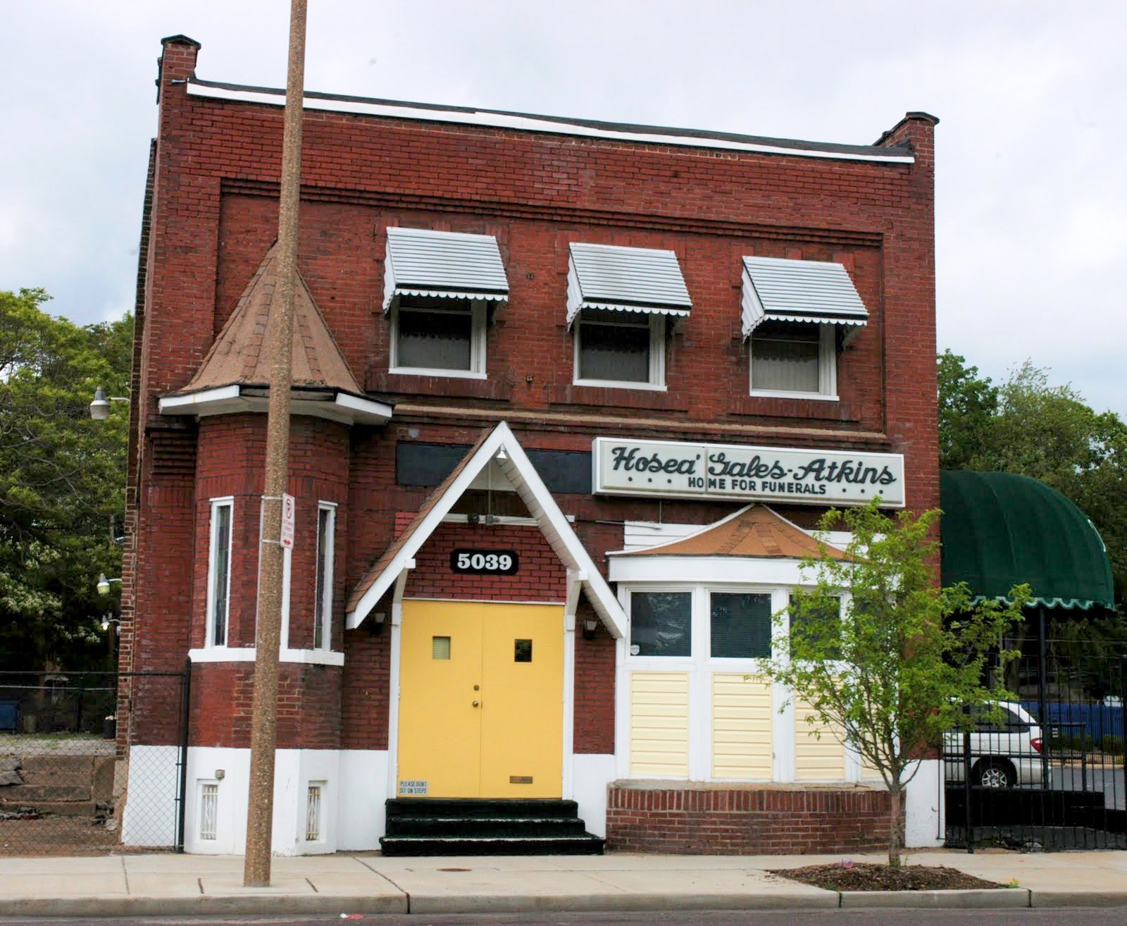 Academy neighborhood - STL