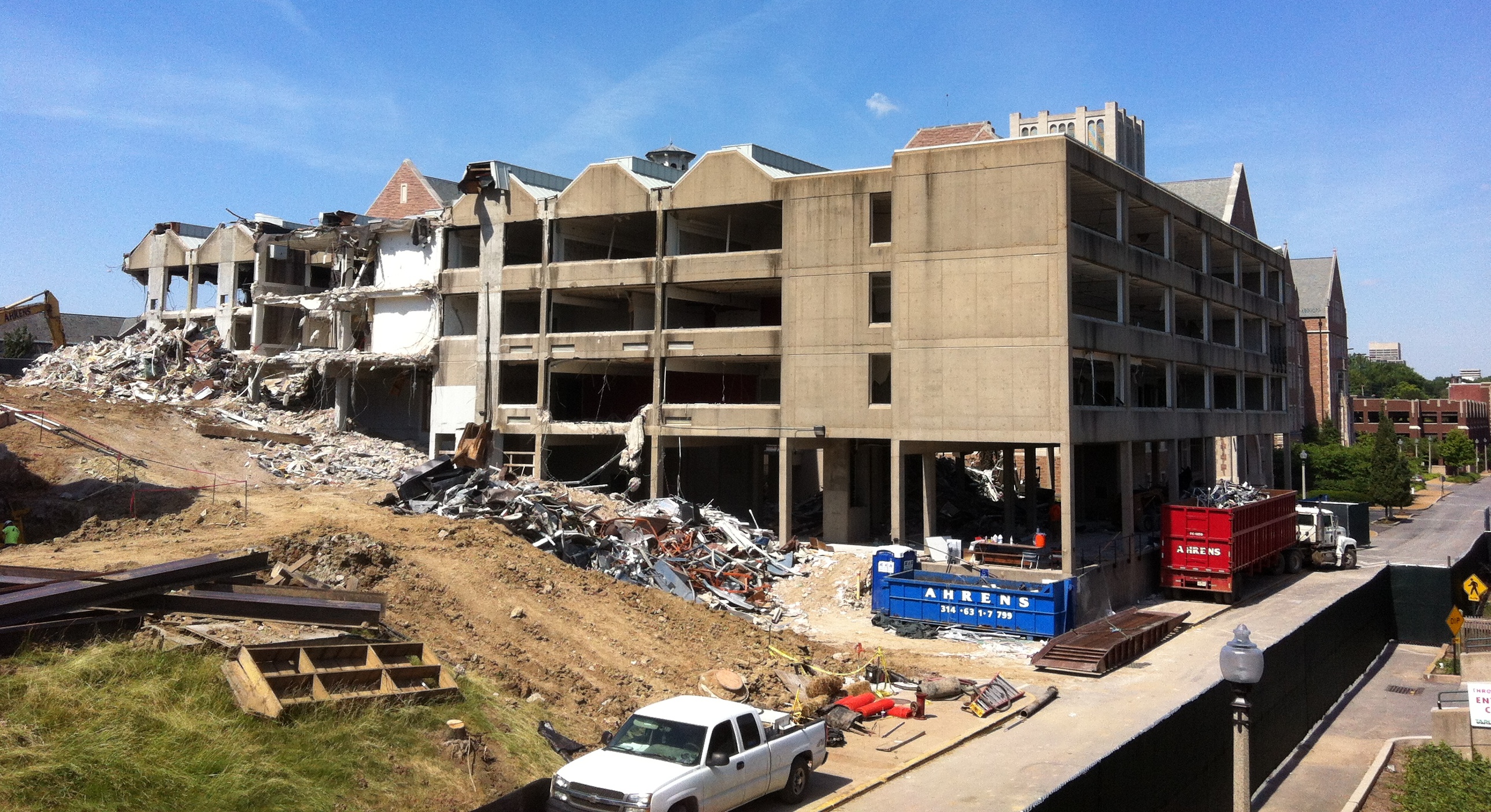 Eilot Hall demolition - Washington University